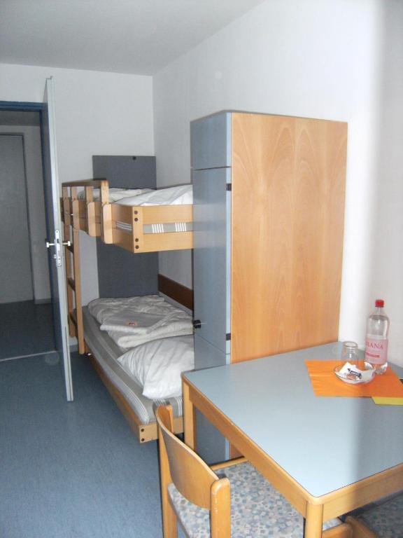 Jugendherberge Karlsruhe Pokój zdjęcie
